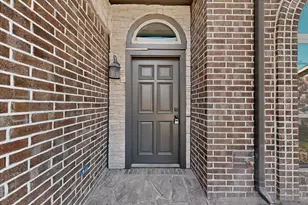 5204 Sherburne Dr, Arlington, TX 76018 - Photo 4