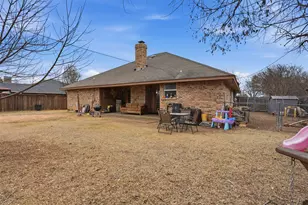 704 Daniels Dr, Crowley, TX 76036 - Photo 38
