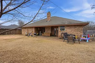 704 Daniels Dr, Crowley, TX 76036 - Photo 36