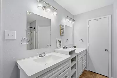 704 Daniels Drive, Crowley, TX 76036 - Photo 32