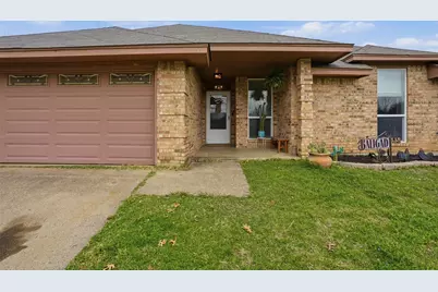 704 Daniels Drive, Crowley, TX 76036 - Photo 4