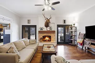 704 Daniels Dr, Crowley, TX 76036 - Photo 2