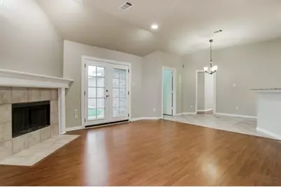 883 San Jacinto Drive, Grand Prairie, TX 75052 - Photo 6