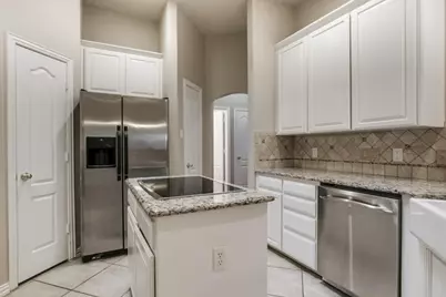 883 San Jacinto Drive, Grand Prairie, TX 75052 - Photo 20