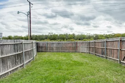 883 San Jacinto Drive, Grand Prairie, TX 75052 - Photo 24