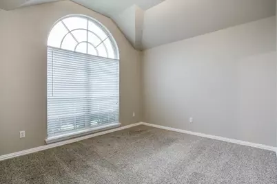 883 San Jacinto Drive, Grand Prairie, TX 75052 - Photo 14