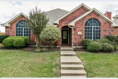 883 San Jacinto Drive, Grand Prairie, TX 75052 - Photo 1