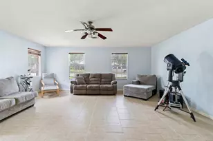 1010 Nina St, Bowie, TX 76230 - Photo 28