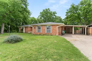 1010 Nina St, Bowie, TX 76230 - Photo 1