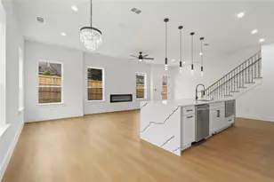 306 E 7th St, Dallas, TX 75203 - Photo 4