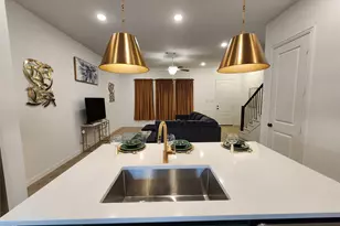 632 Blue Rdg Dr, Mansfield, TX 76063 - Photo 2