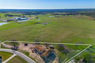 657 S Sugartree Dr, Lipan, TX 76462 - Photo 4