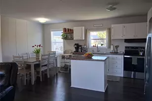 810 Pecos River Dr, Granbury, TX 76048 - Photo 4