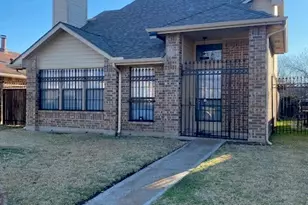 2716 Oak Bend Ln, Dallas, TX 75227 - Photo 2