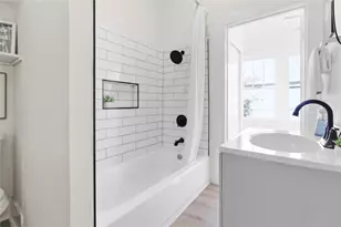 215 E 12th St, Bonham, TX 75418 - Photo 16