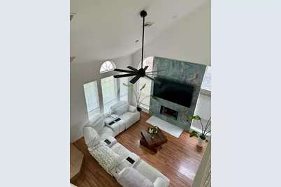 417 Moonlight Way, Irving, TX 75063 - Photo 4