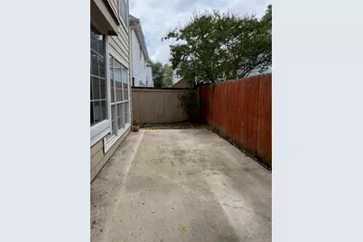 417 Moonlight Way, Irving, TX 75063 - Photo 30