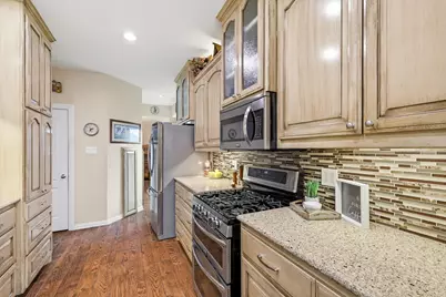 5901 Rushing Creek Court, Haltom City, TX 76137 - Photo 6