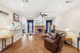 5901 Rushing Creek Ct, Haltom City, TX 76137 - Photo 2