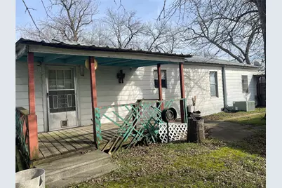 406 S Austin Street, Wolfe City, TX 75496 - Photo 2
