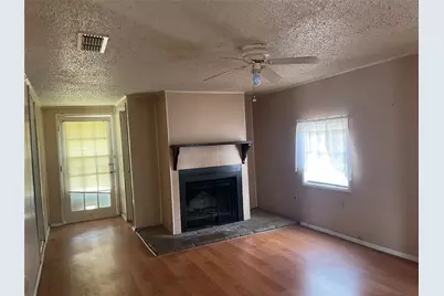 406 S Austin Street, Wolfe City, TX 75496 - Photo 10