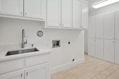 8511 Edgemere Road #102, Dallas, TX 75225 - Photo 16