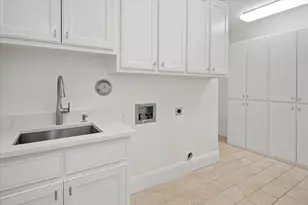 8511 Edgemere Rd, Dallas, TX 75225 - Photo 16