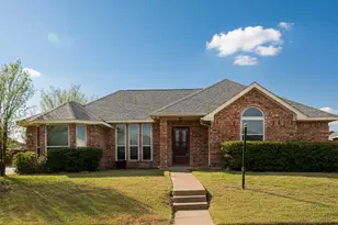 1923 Shoreline Dr, Mesquite, TX 75149 - Photo 1