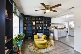 1419 Swiss St, Arlington, TX 76010 - Photo 4