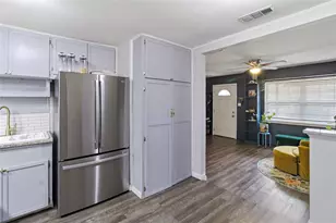 1419 Swiss St, Arlington, TX 76010 - Photo 24