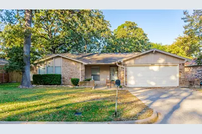 5602 Kingstree Court, Arlington, TX 76017 - Photo 2