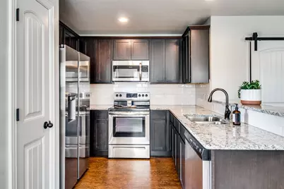 209 W Forest Avenue, Sherman, TX 75090 - Photo 4