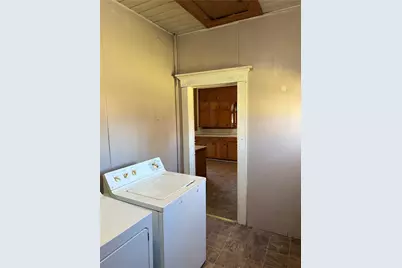 215 Bell Street, Gainesville, TX 76240 - Photo 28