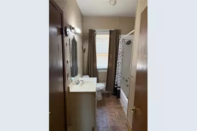 215 Bell Street, Gainesville, TX 76240 - Photo 14