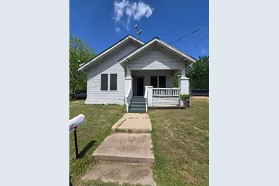 215 Bell Street, Gainesville, TX 76240 - Photo 2