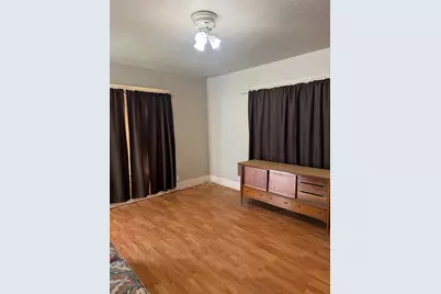 215 Bell Street, Gainesville, TX 76240 - Photo 8