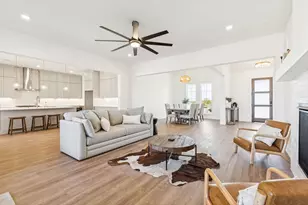 711 Hummingbird Ln, Justin, TX 76247 - Photo 10