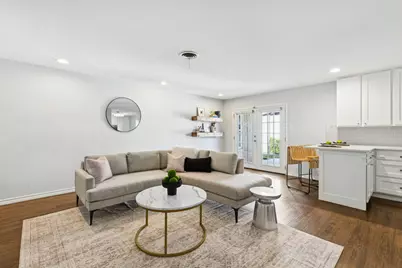 10525 Estate Lane, Dallas, TX 75238 - Photo 6