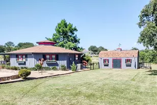 149 Bay Roc Ln, Runaway Bay, TX 76426 - Photo 4