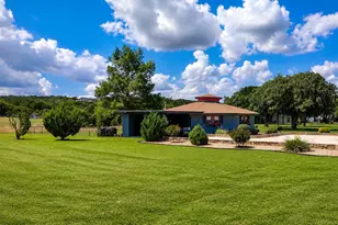 149 Bay Roc Ln, Runaway Bay, TX 76426 - Photo 8