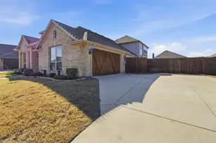 4602 Massey Mdws Wy, Midlothian, TX 76065 - Photo 2