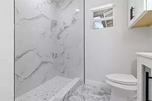 608 W Redbud Dr, Hurst, TX 76053 - Photo 14