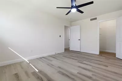 608 W Redbud Drive, Hurst, TX 76053 - Photo 16