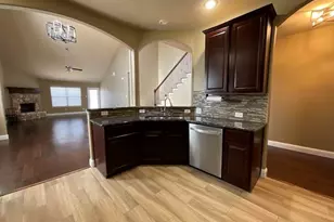 6020 Heather Dr, Grand Prairie, TX 75052 - Photo 4