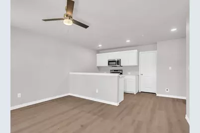 3001 Grey Wolf Circle #121, Denton, TX 76209 - Photo 4