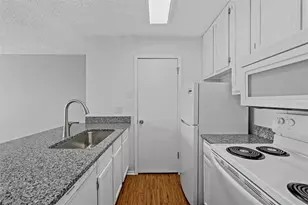 1810 N Garrett Ave, Dallas, TX 75206 - Photo 6