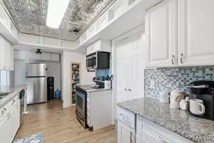 1205 Comanche Cove Dr, Granbury, TX 76048 - Photo 8