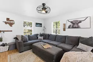 1205 Comanche Cove Dr, Granbury, TX 76048 - Photo 12