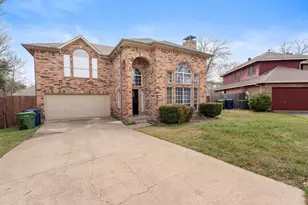 2422 Whispering Cove Cir, Garland, TX 75044 - Photo 2