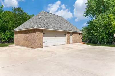 101 Creekpath Drive, Azle, TX 76020 - Photo 18